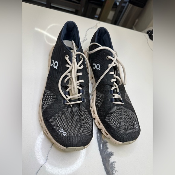 On Cloud Running Shoes Navy Blue Womens 11 Walking Jogging - Picture 2 of 6